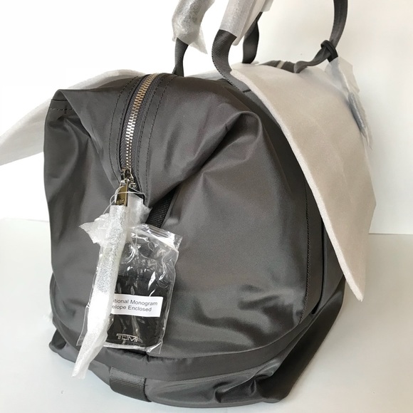 SOLD ! Tumi Voyageur Dorsten Nylon Duffle Bag - Picture 11 of 11